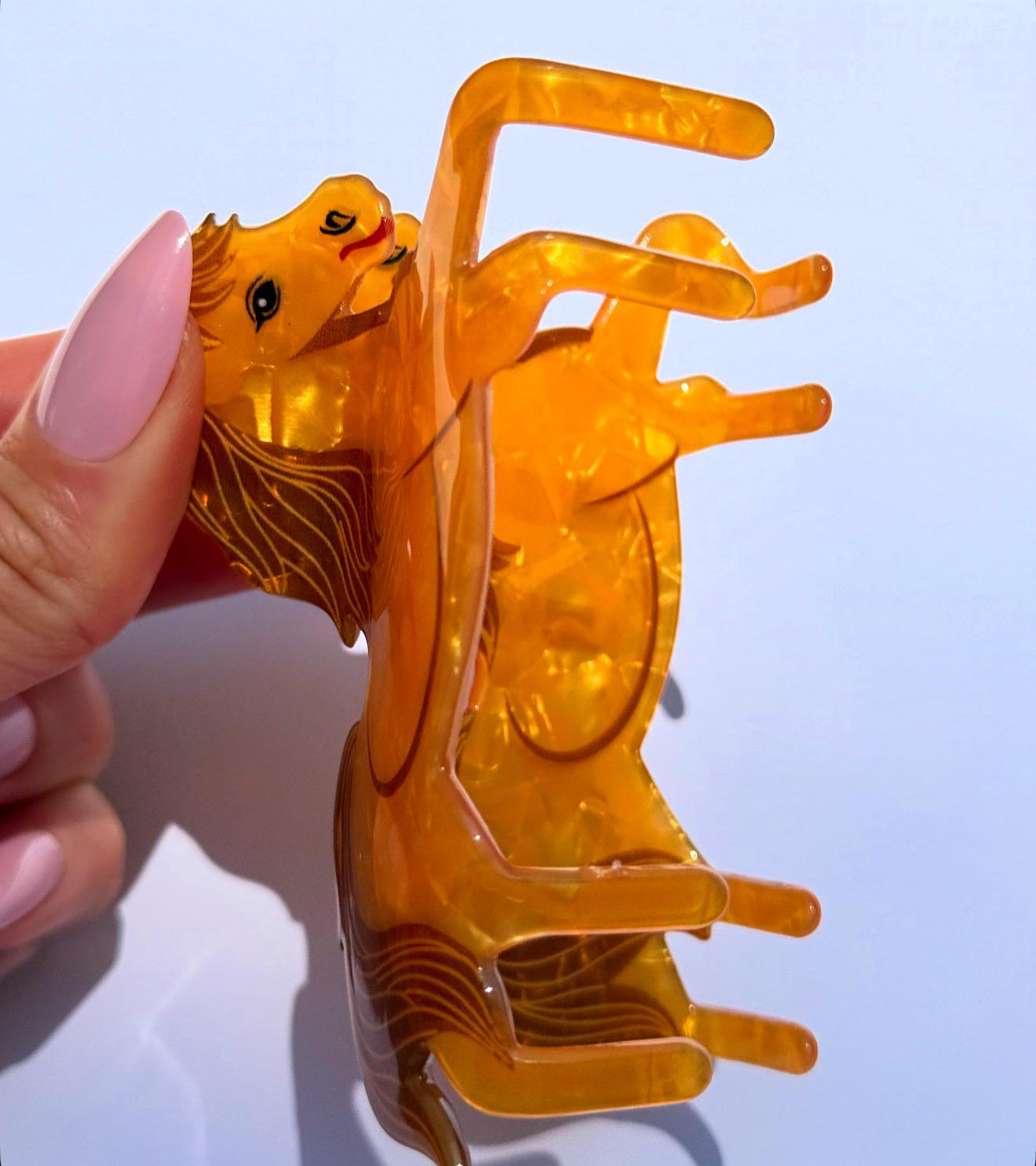 Magic Horse Hair Claw Clip