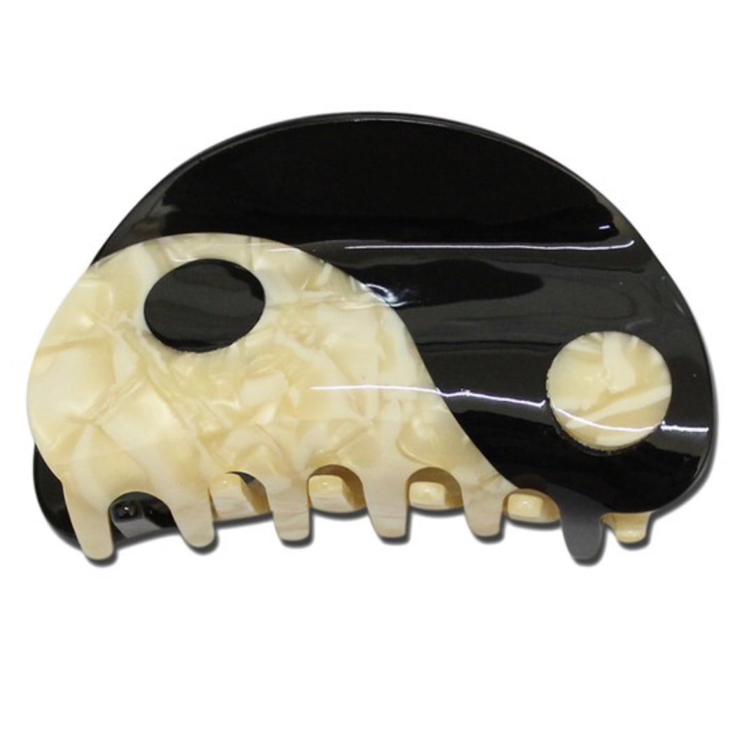 Yin & Yang Black Hair Claw